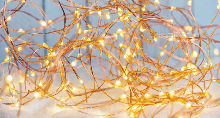 37 Cool DIY Home Decor Ideas with String Lights