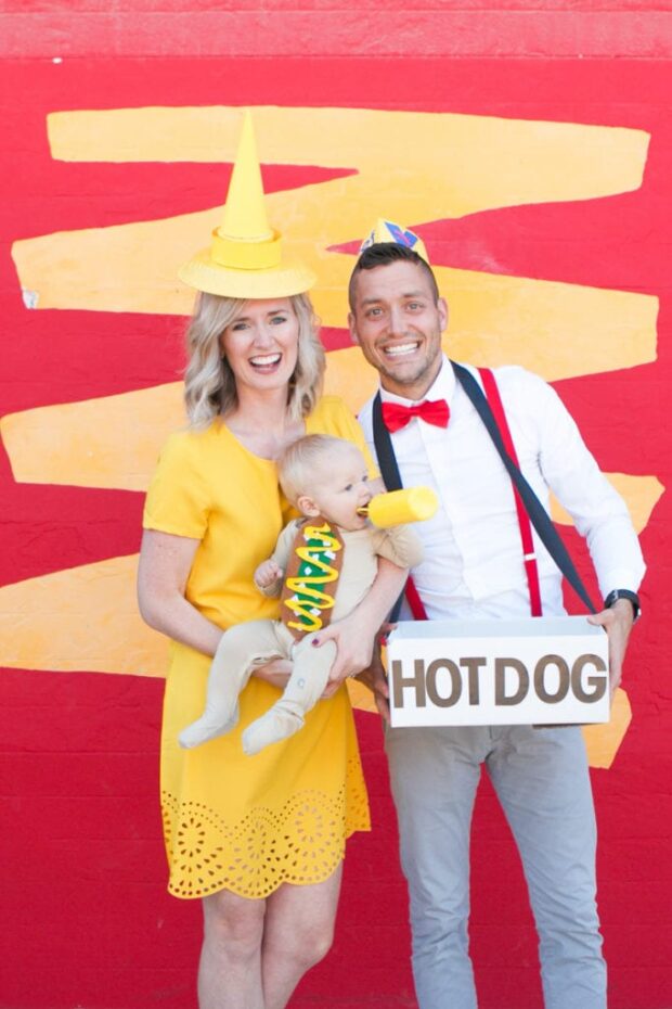 32 Easy Halloween Costumes Couples Can DIY | IdeasToKnow