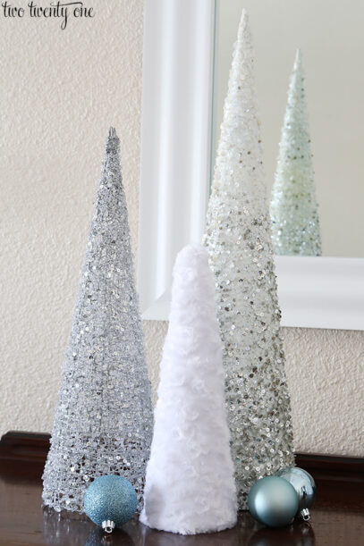 40 DIY Mini Christmas Tree Crafts | IdeasToKnow