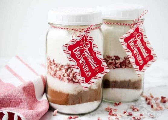 Peppermint brownie mix in jars
