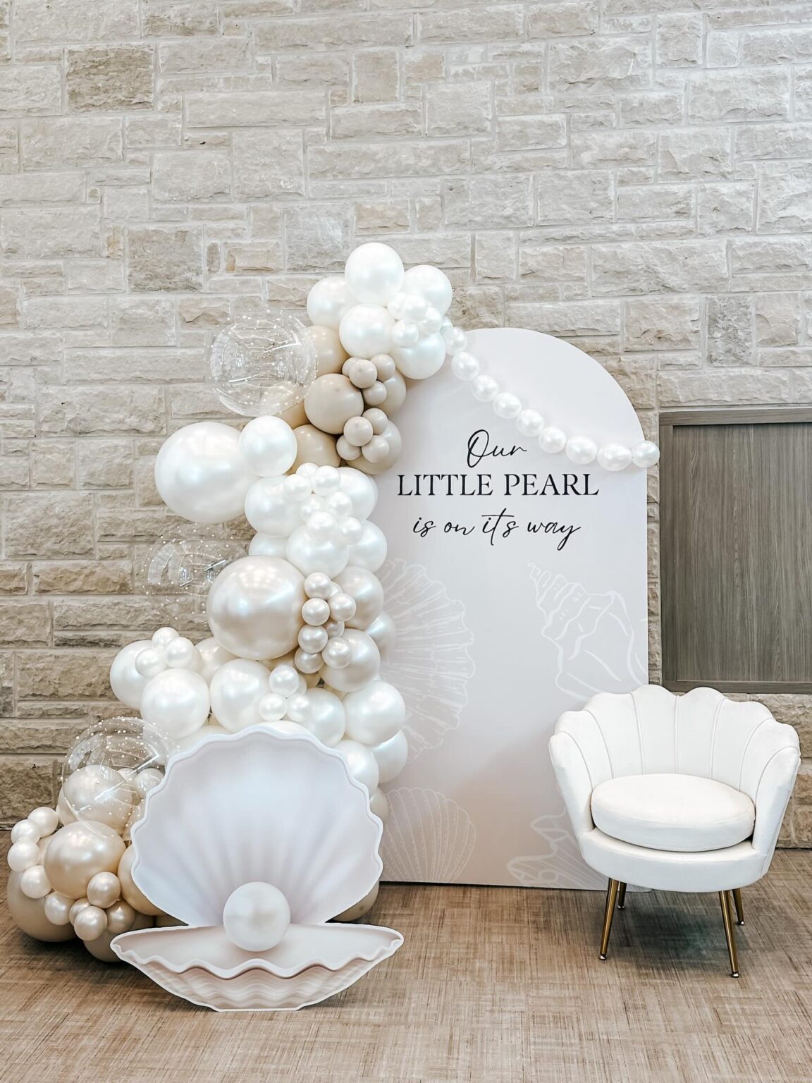 17 Baby Shower Balloon Arch Ideas That Turn Any Space Into a Dream ...