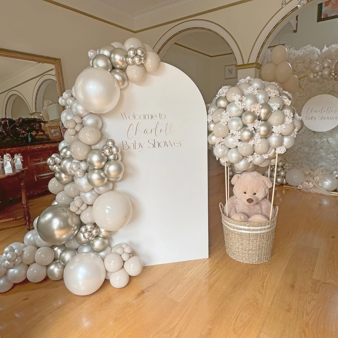 17 Baby Shower Balloon Arch Ideas That Turn Any Space Into a Dream ...